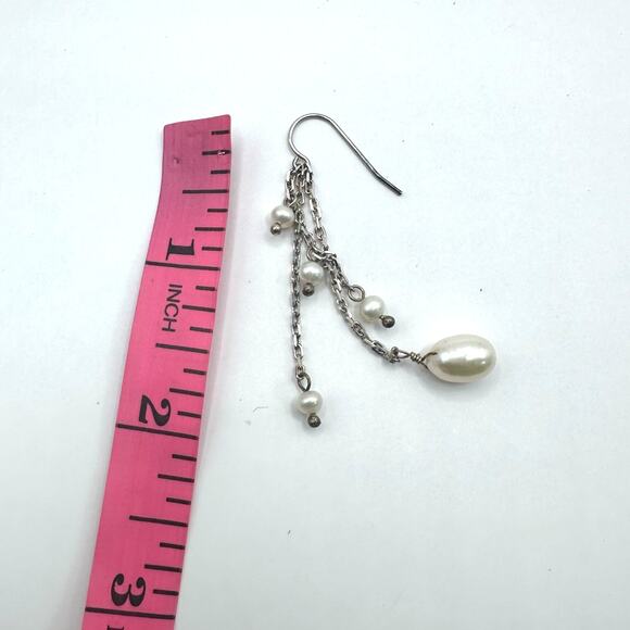 Unbranded Silver tone dangle drop faux pearl pierced earrings Preppy - Picture 6 of 9